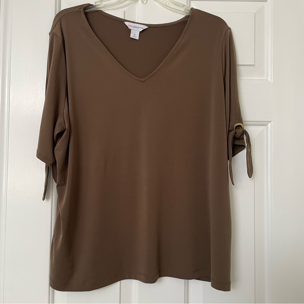 Liz Claiborne knit top